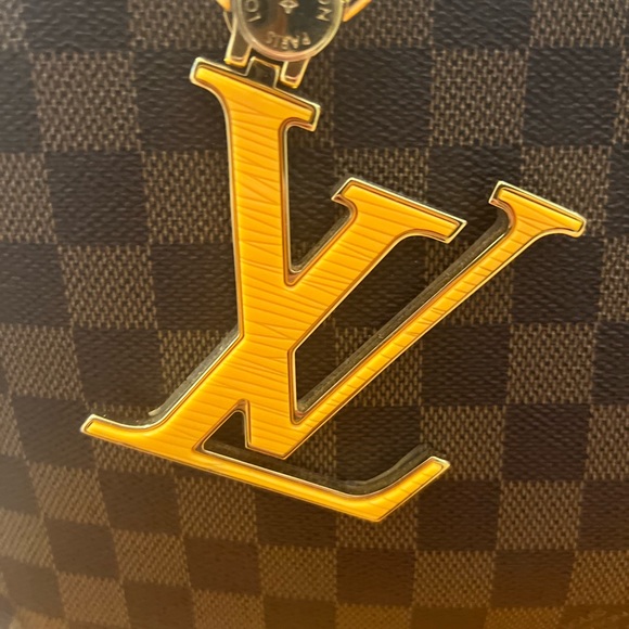 LOUIS VUITTON 
Riverside Damier
Ebene Shoulder Bag Like New  with box dust bag - Picture 4 of 16
